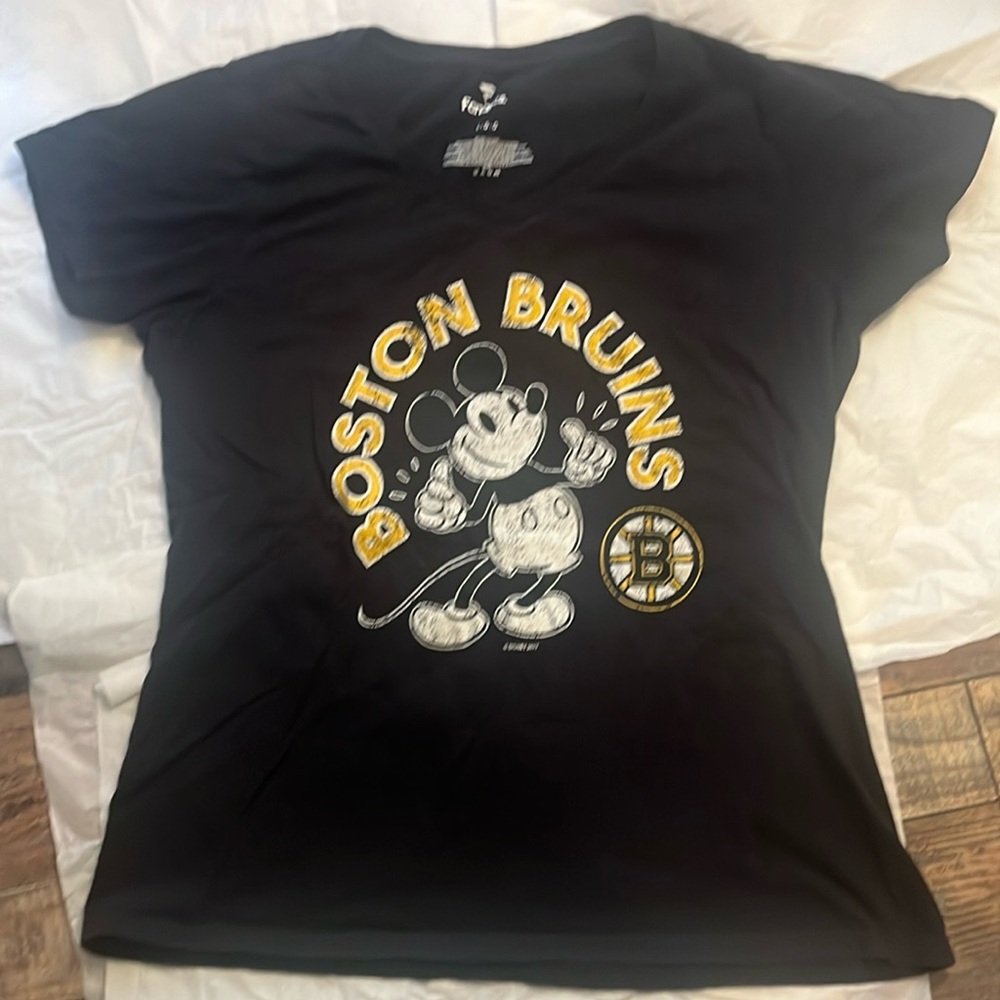 NEW Fanatics Mickey Mouse Boston Bruins Tee